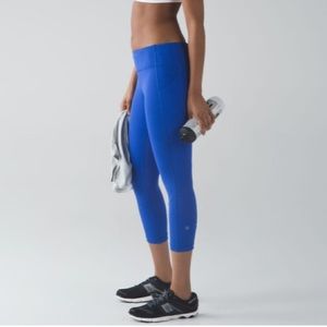 EUC 🍋 Lululemon Pace Rival Crop in Harbor Blue